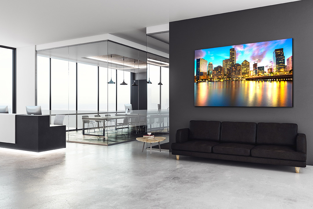 Display photos and images around your business with slide show presentations